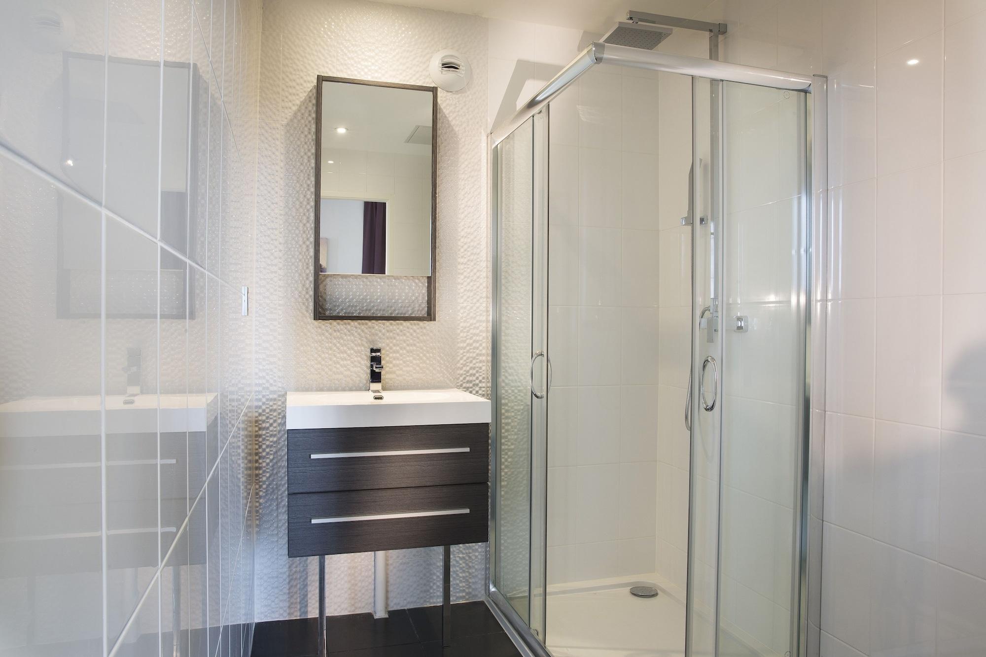 Executive Hotel Paris Женвил Екстериор снимка