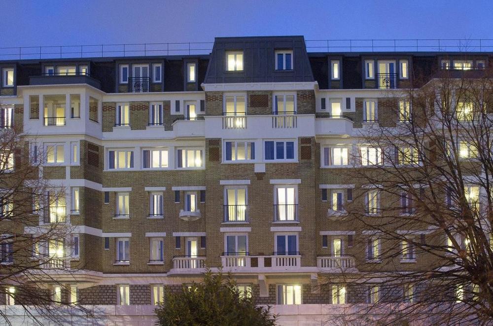 Executive Hotel Paris Женвил Екстериор снимка