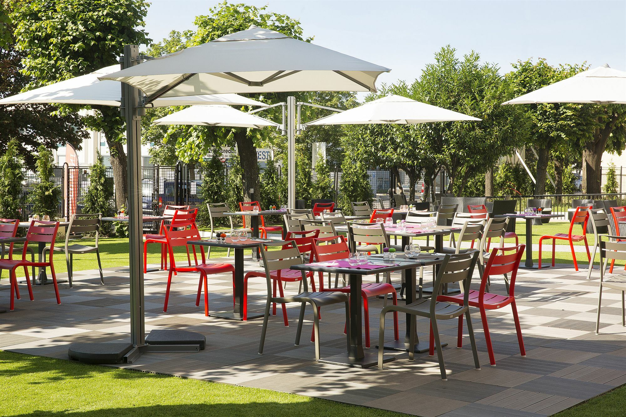Executive Hotel Paris Женвил Екстериор снимка